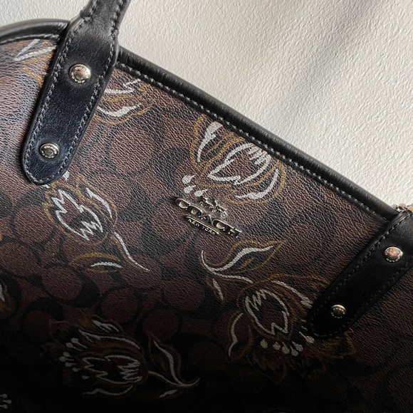 Authentic Coach Reversible Tote Bag - Picture 10 of 15